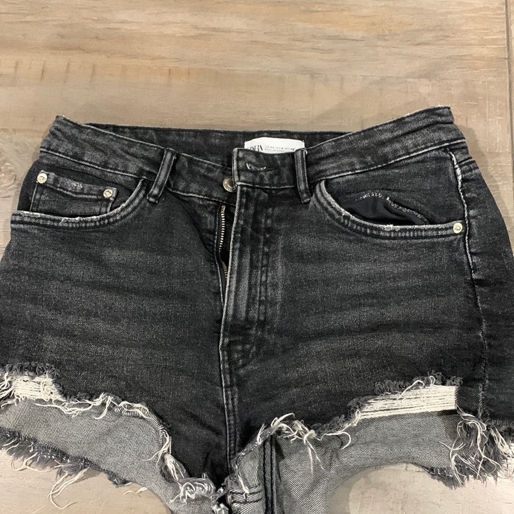 Black Zara jean shorts size 8